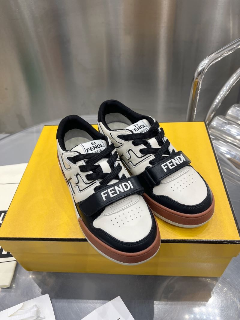 Fendi Low Shoes